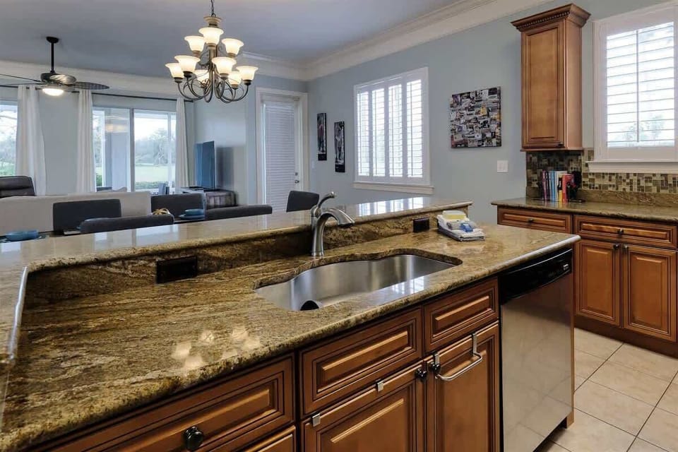 Fully equipped kitchen
