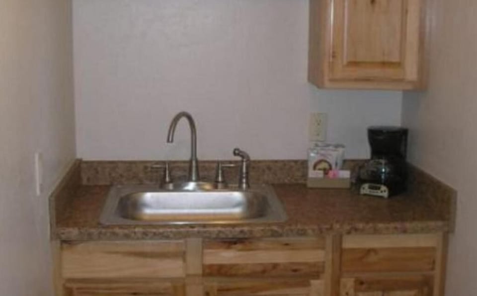 Standard Studio | Private kitchen | Coffee/tea maker, fridge, microwave, toaster