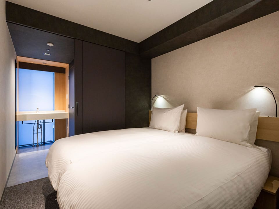 Hollywood Twin, Non Smoking | Down comforters, in-room safe, free WiFi, bed sheets