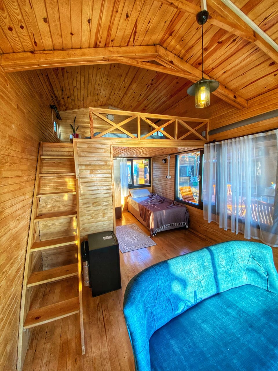 Deluxe Bungalow, Fireplace, Beachfront | Desk, laptop workspace, free WiFi, bed sheets