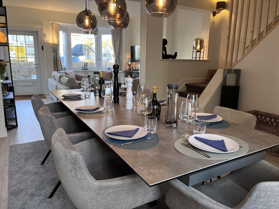 City House, Ensuite, City View (Instant-Knokke) | Restaurant