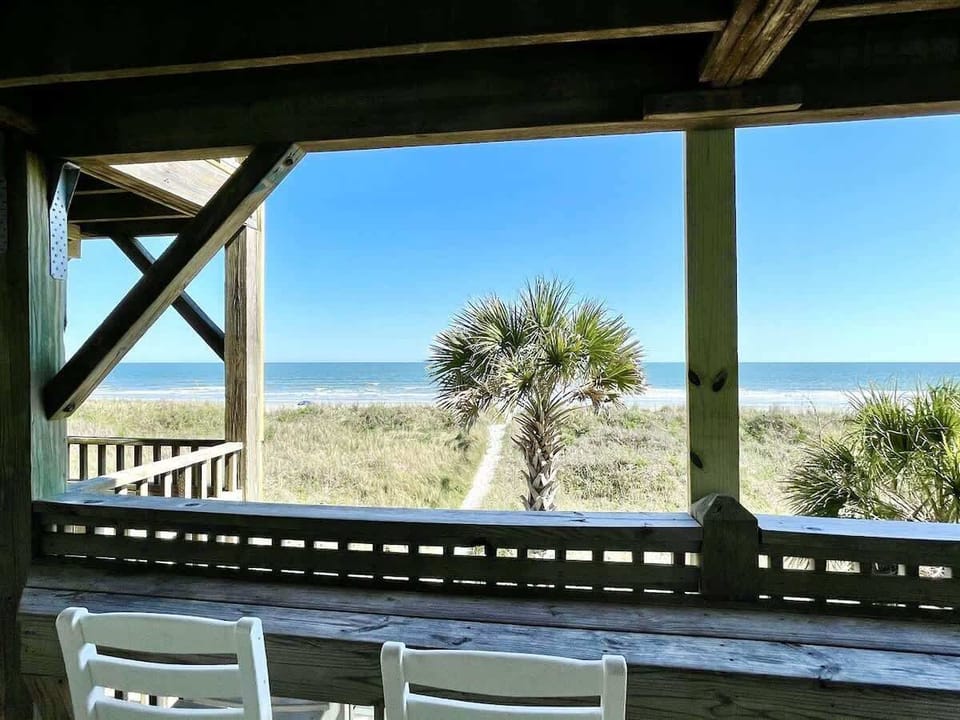 You’re just a few stories up from serenity—coastal calm is yours.

