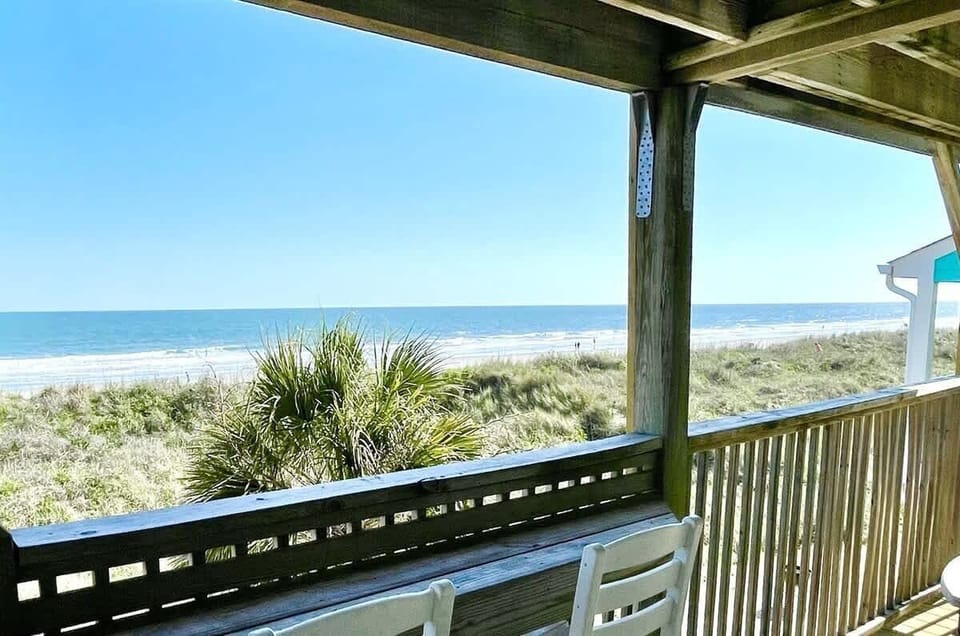 Ocean breezes and endless views—your personal slice of paradise.

