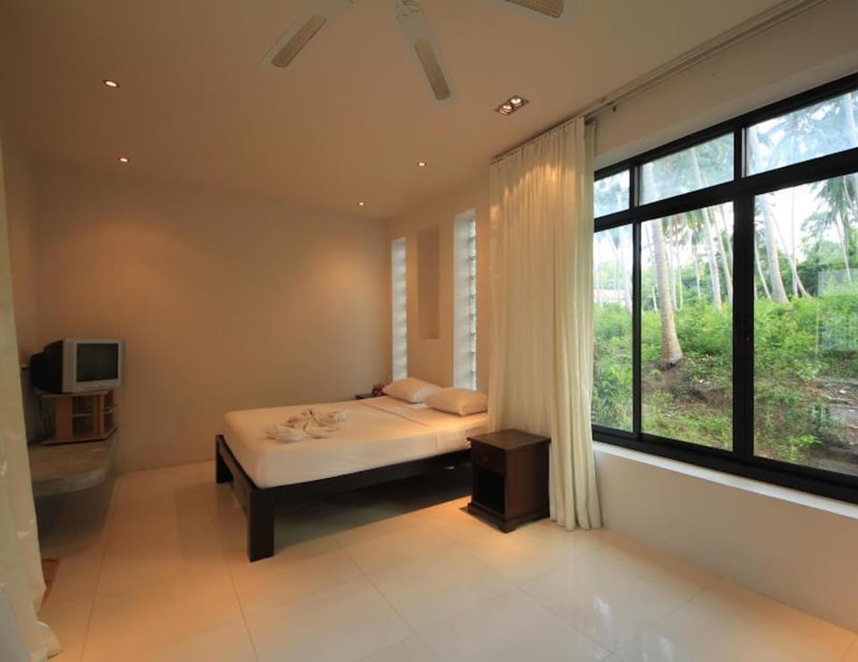 One Bedroom Apartment Included Training Platinum Package | Bed sheets