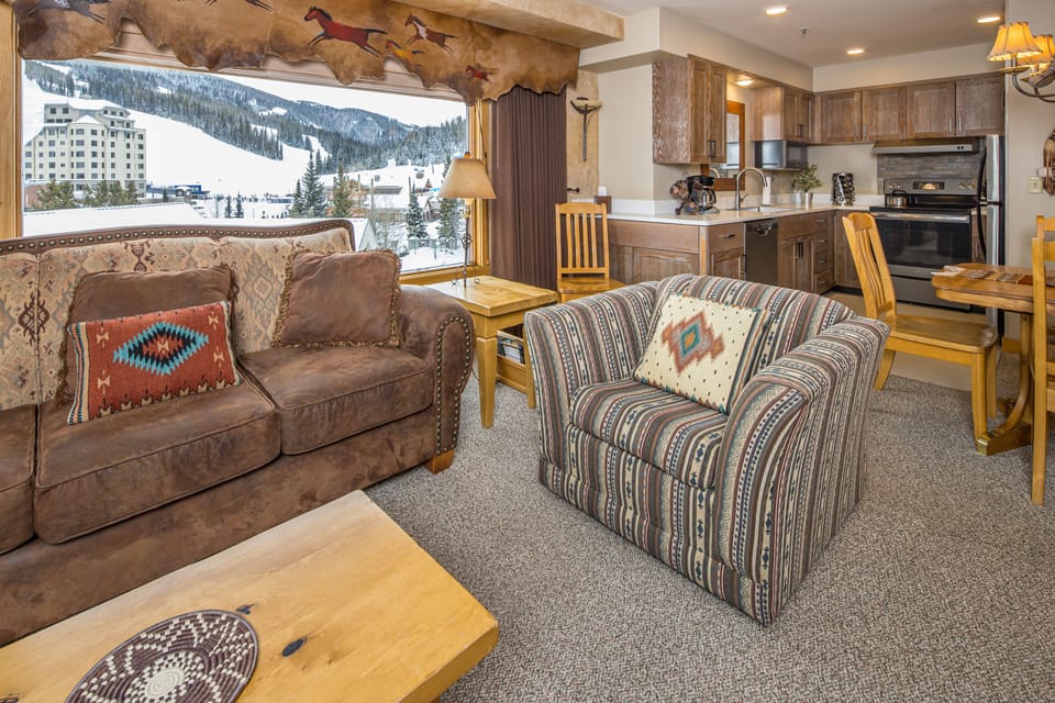 Kick back and relax | Main Level