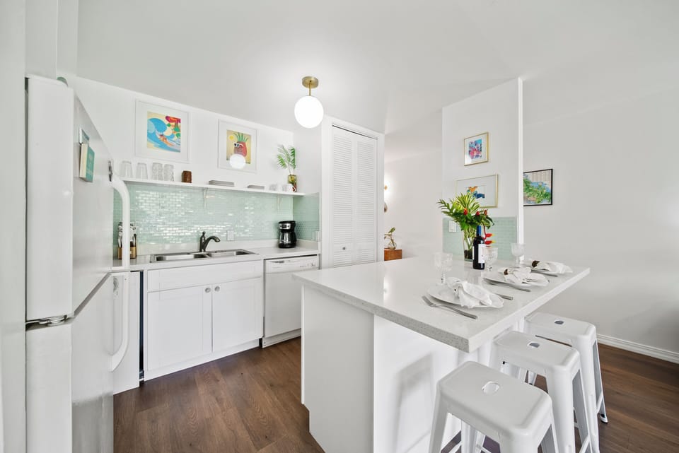 Kitchen bar for quick meals or entertainment.