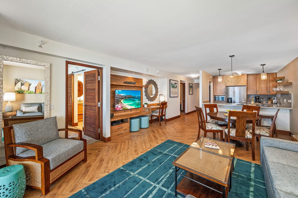 Spacious living room