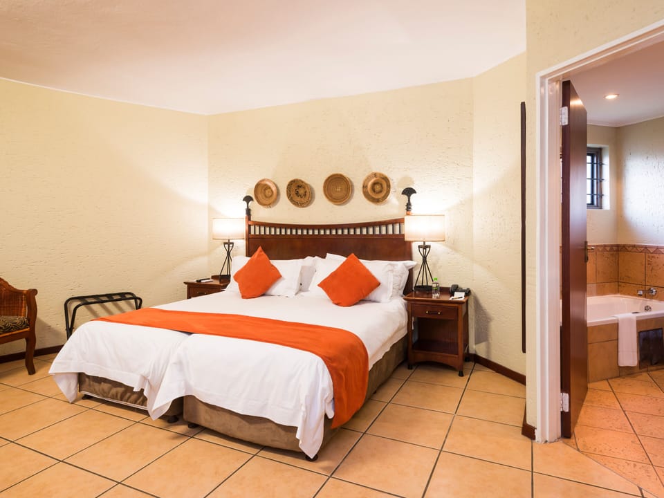 Executive Room | In-room safe, individually furnished, desk, laptop workspace