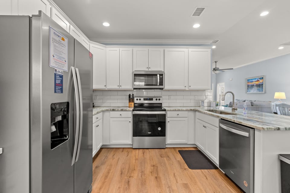 Test out your cooking skills in this fully stocked kitchen.