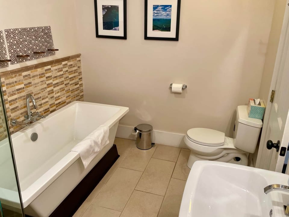 Bathroom with 6' soaking tub and shower