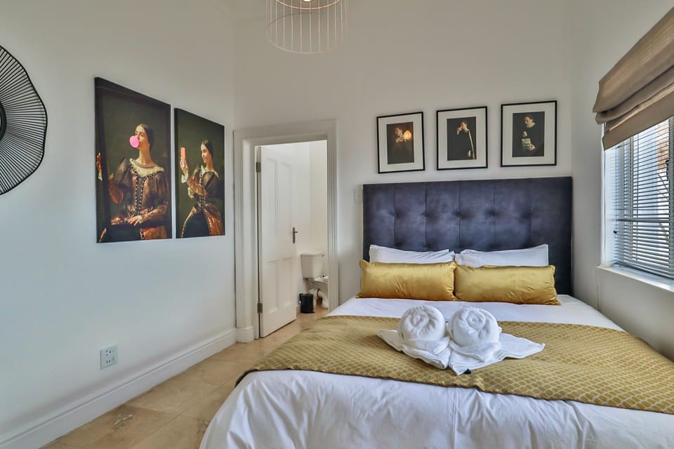 Apartment (2 Bedrooms) | 2 bedrooms, in-room safe, individually furnished, iron/ironing board