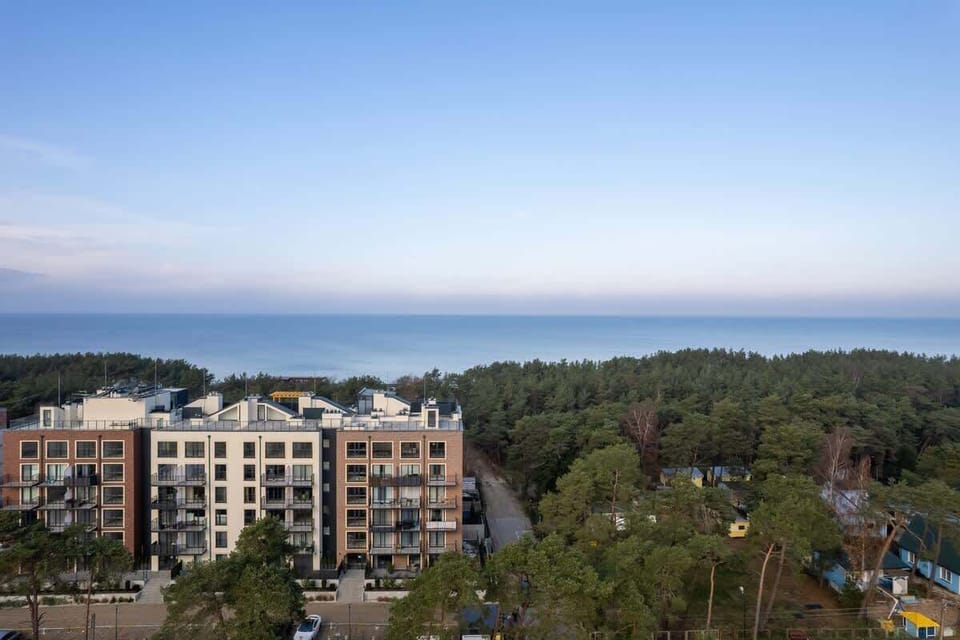 Bird's eye view of the building and surrounding area
