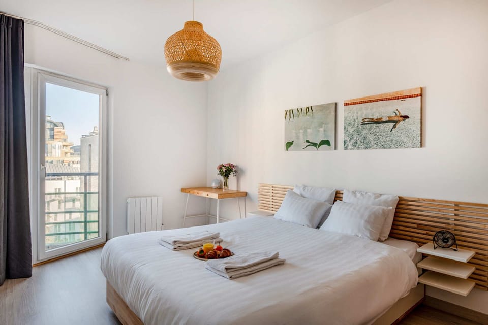 Design Apartment | 2 bedrooms, individually decorated, individually furnished, desk