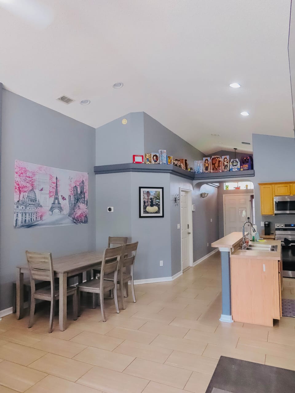 KITCHEN / DINNING