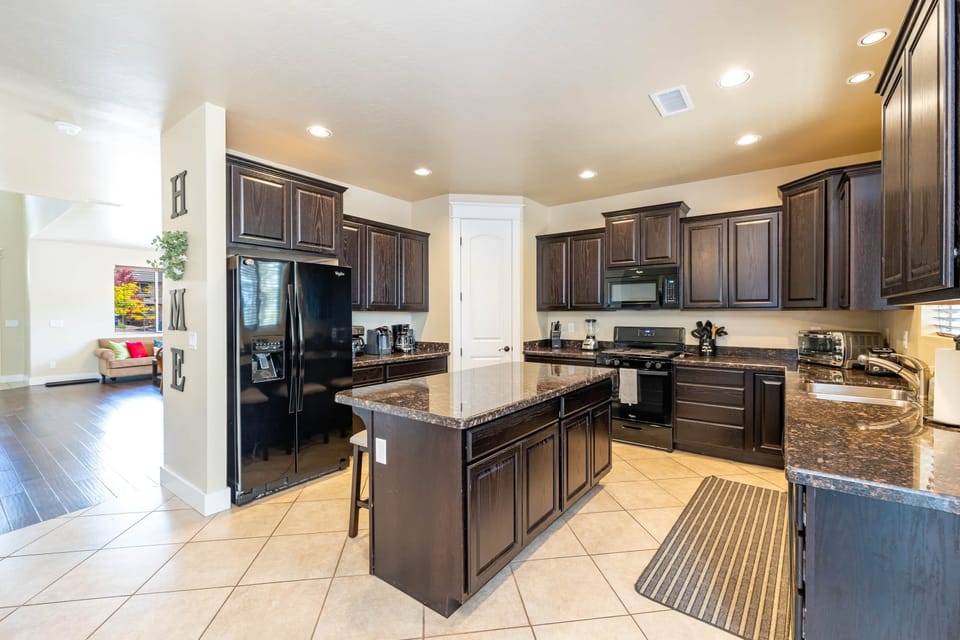 Kitchen (1)