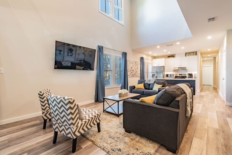 Roosted Suite – Living room with comfortable seating and open layout