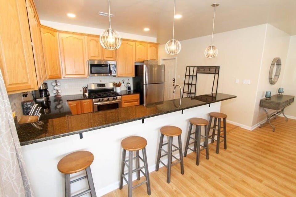 Main Floor - Kitchen with Island Bar