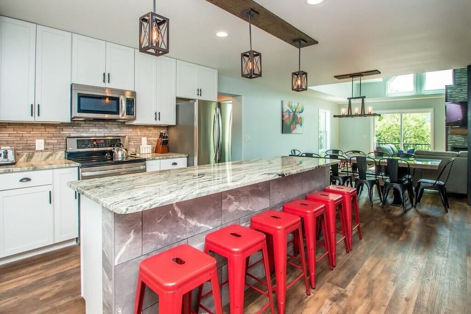 Main Floor:
Kitchen