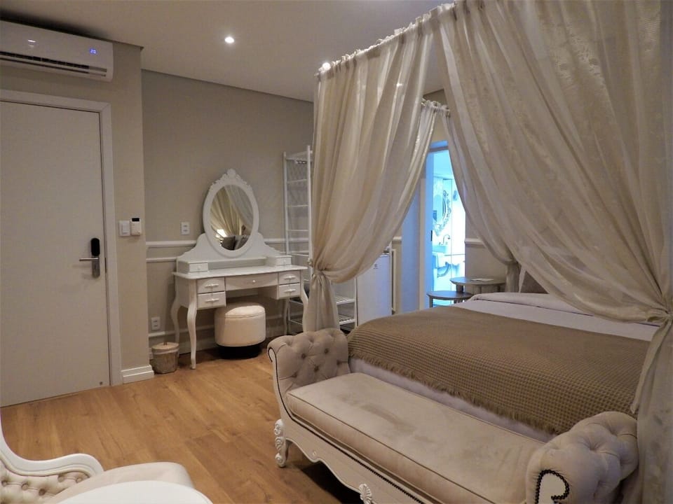 Romantic Studio Suite, City View | Individually furnished, travel crib, free WiFi, bed sheets