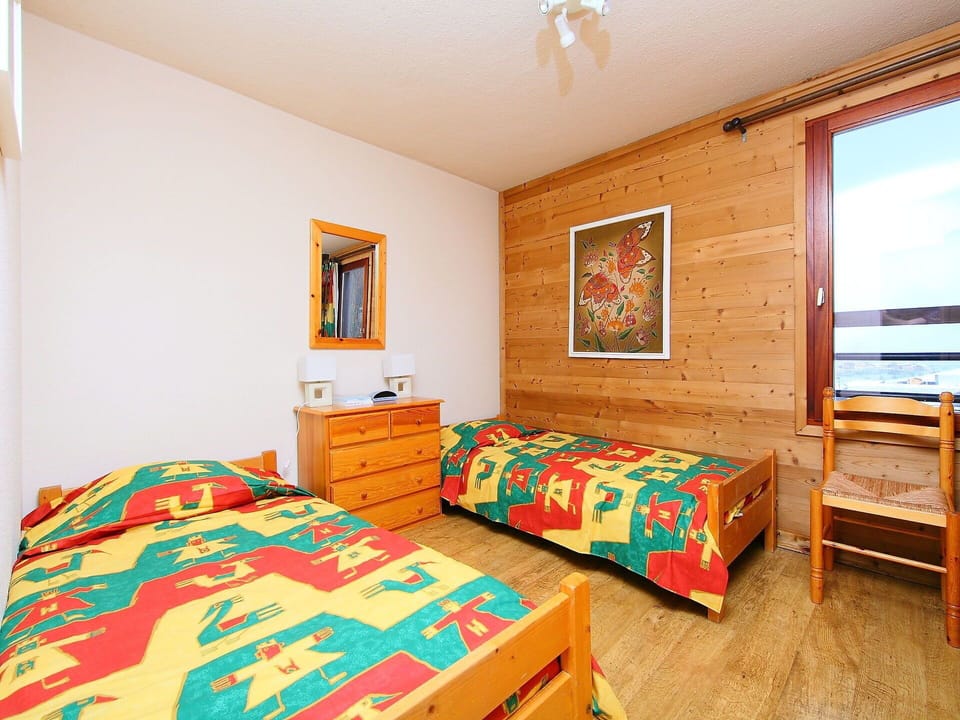 Furniture, Bedroom, Room, Bed, Bed Sheet, Bedding, Property, Bed Frame, Floor, Interior Design