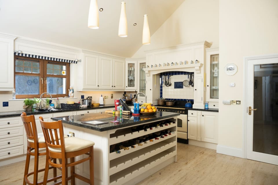 Cottage | Interior
