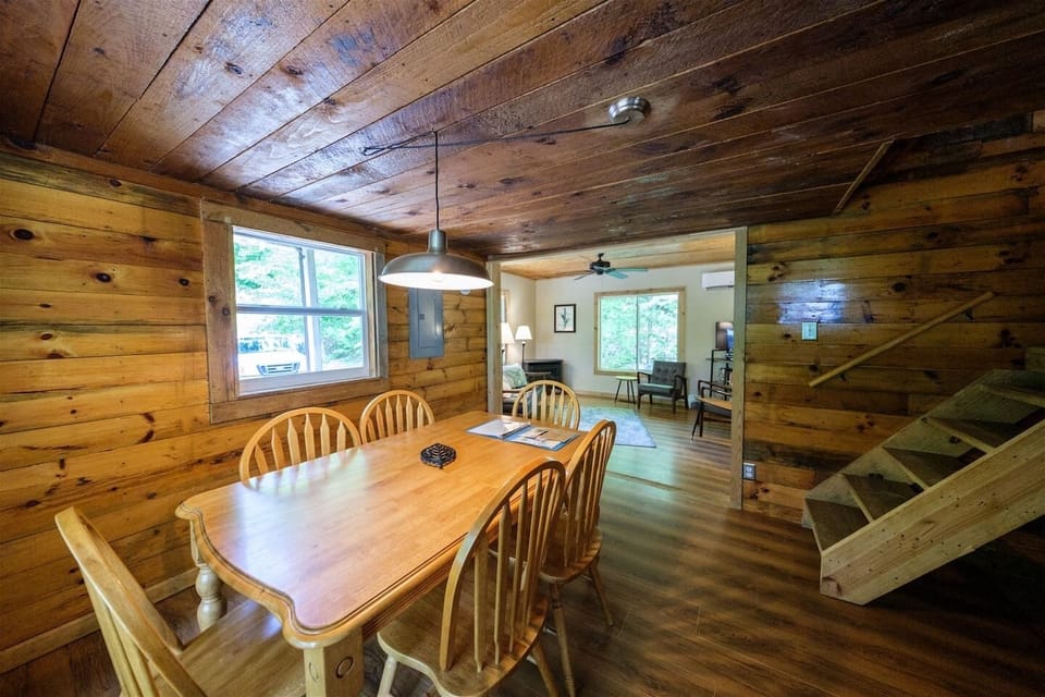dining area 2
