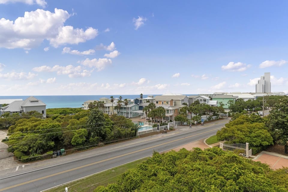 Fourth Floor: Lookout Tower Views