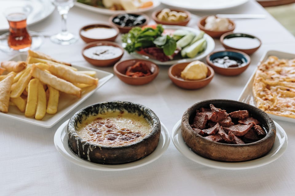 Free daily local cuisine breakfast
