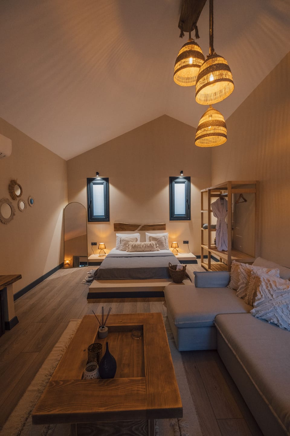 Junior Suite | Egyptian cotton sheets, premium bedding, Select Comfort beds, minibar