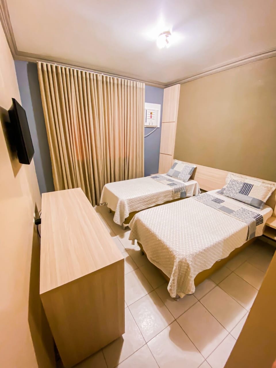 Apartamento Individual | Desk, laptop workspace, free WiFi, bed sheets