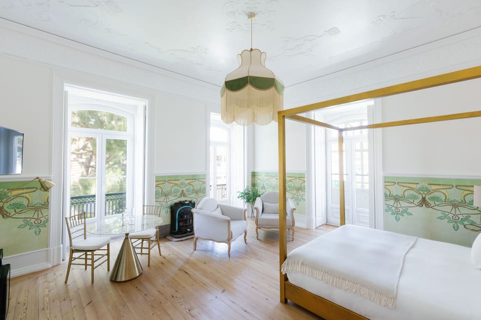 Suite dos Viscondes | Down comforters, memory foam beds, minibar, in-room safe