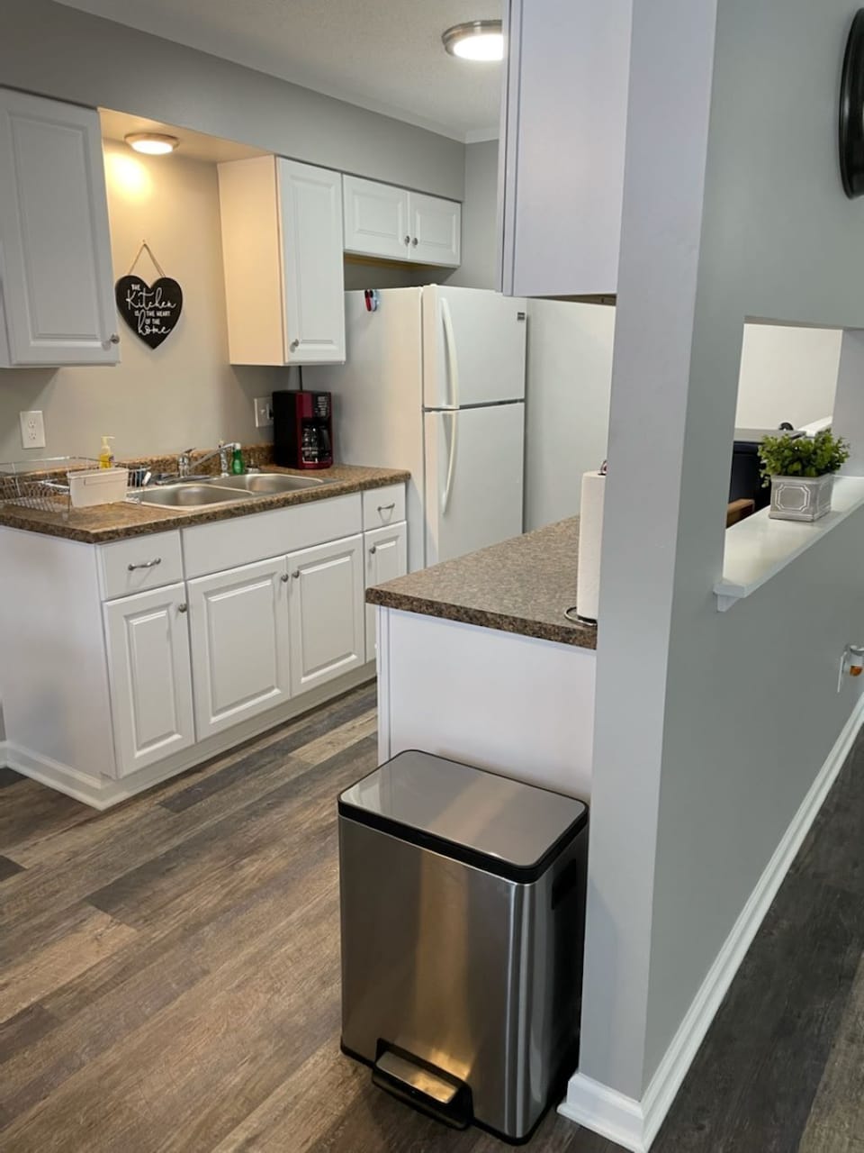 Fully stocked kitchen!