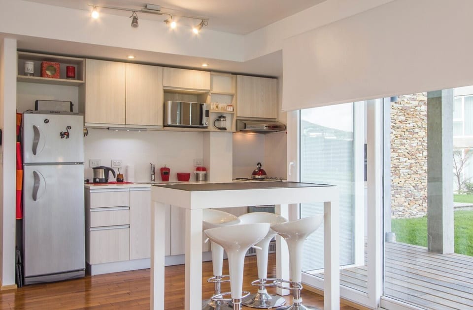 Apartment, 1 Queen Bed with Sofa bed, Balcony, Mountain View | Private kitchen | Microwave, oven, coffee/tea maker, electric kettle