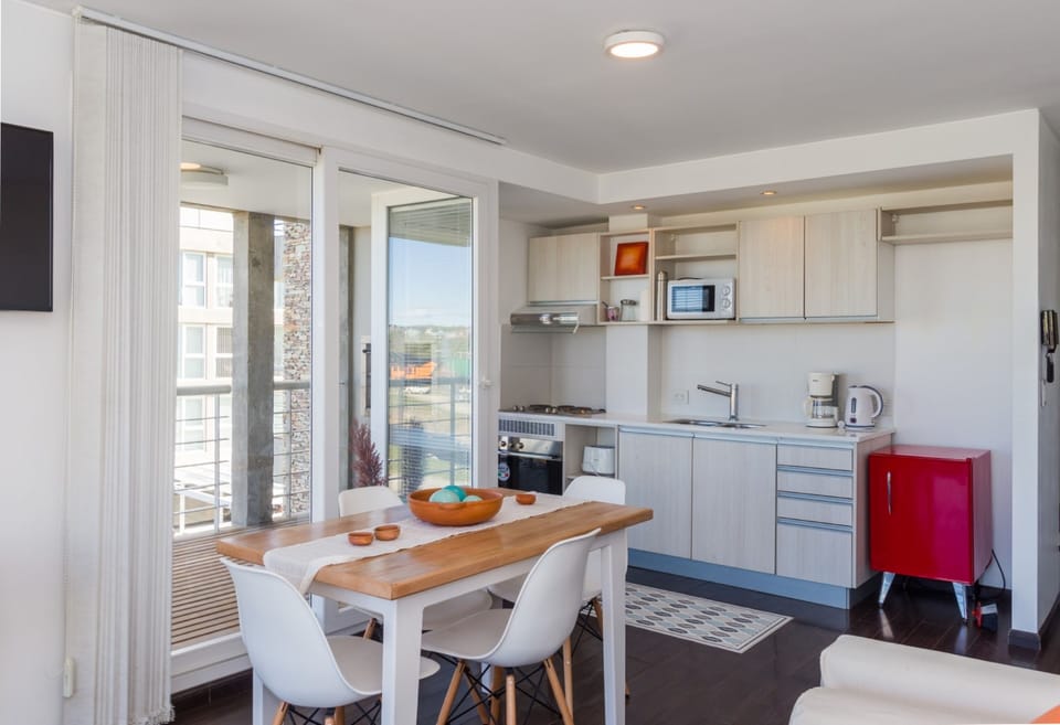 Apartment, 1 Queen Bed with Sofa bed, Balcony, Mountain View | Private kitchen | Microwave, oven, coffee/tea maker, electric kettle