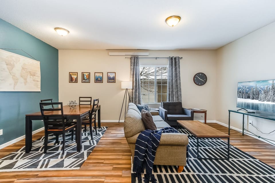 Living room/Dining room