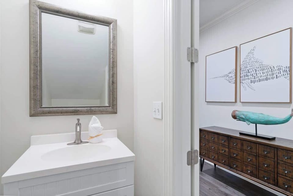 Downstairs half bathroom
