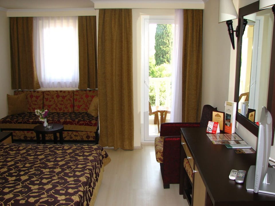 Standard Room | Minibar, WiFi, bed sheets