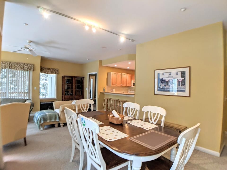 dining/ kitchen/ living area