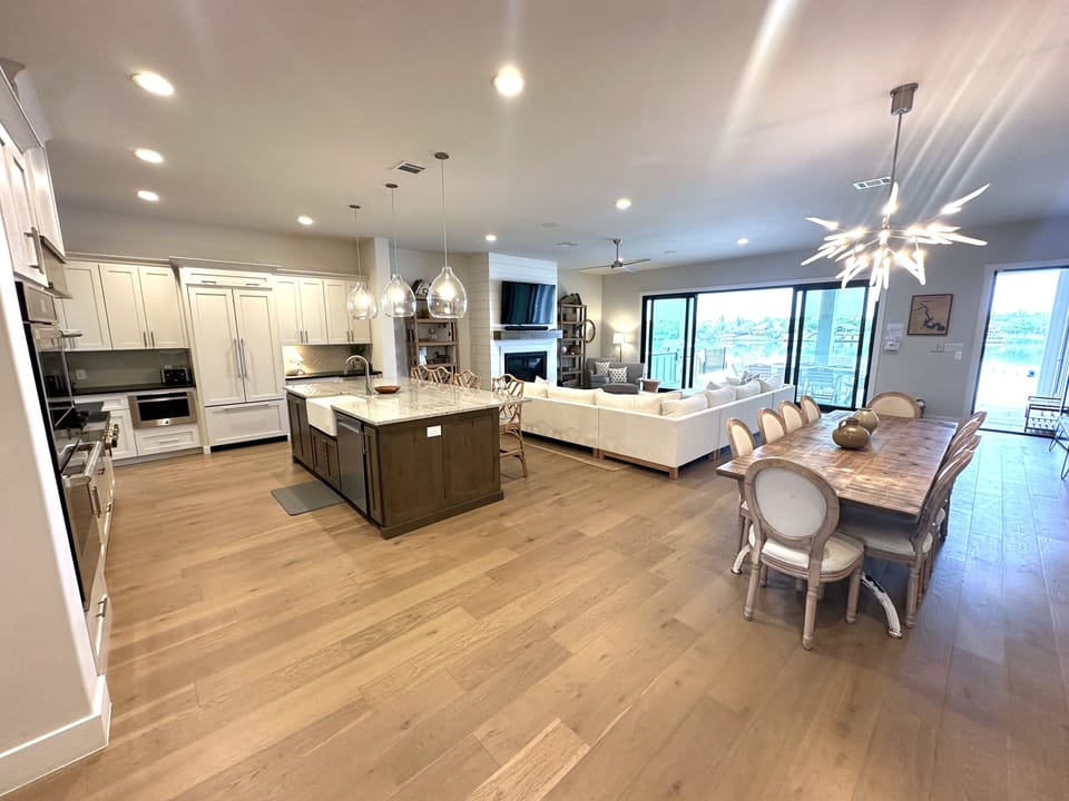 Living Room (2)