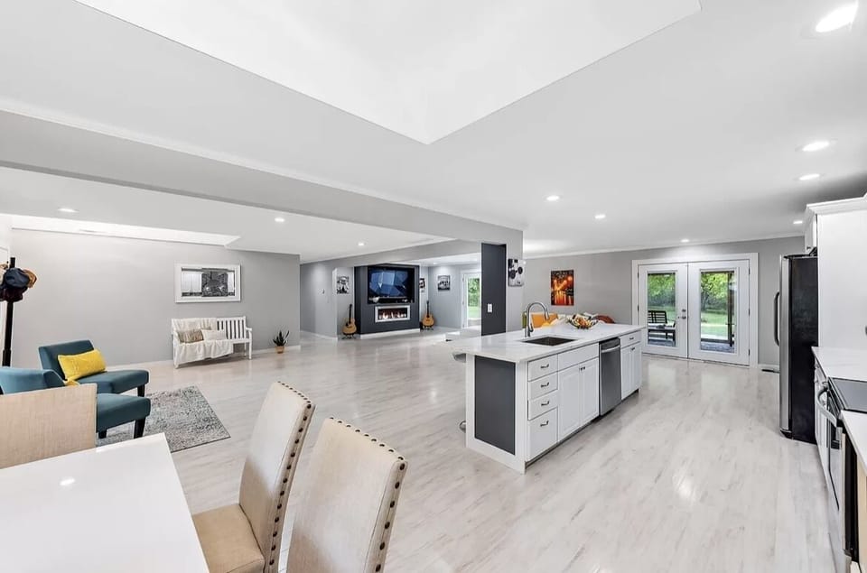 Kitchen Island and Dining