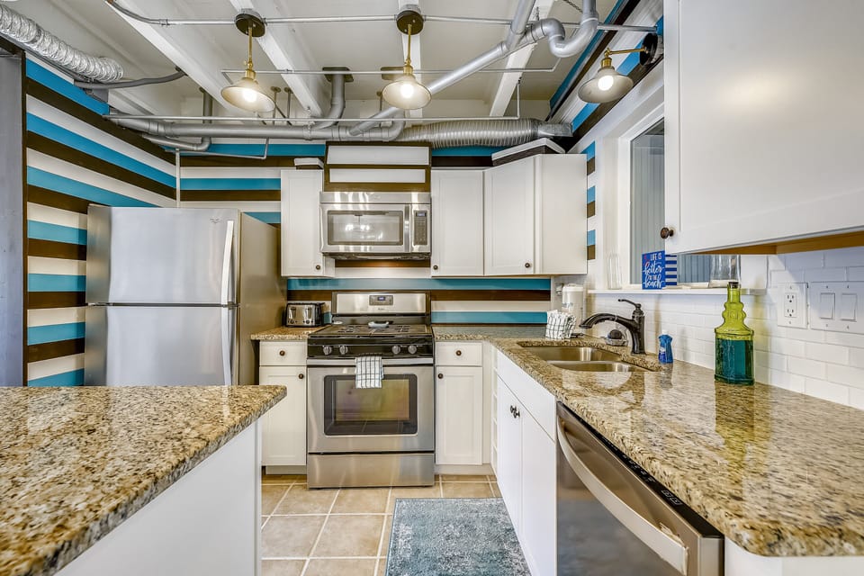 Full Size Kitchen with Island Bar Seating