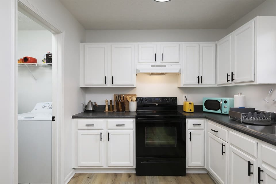 Our kitchen is equipped with a wide selection of kitchen appliances that will surely help you prepare hearty meals for your family.
