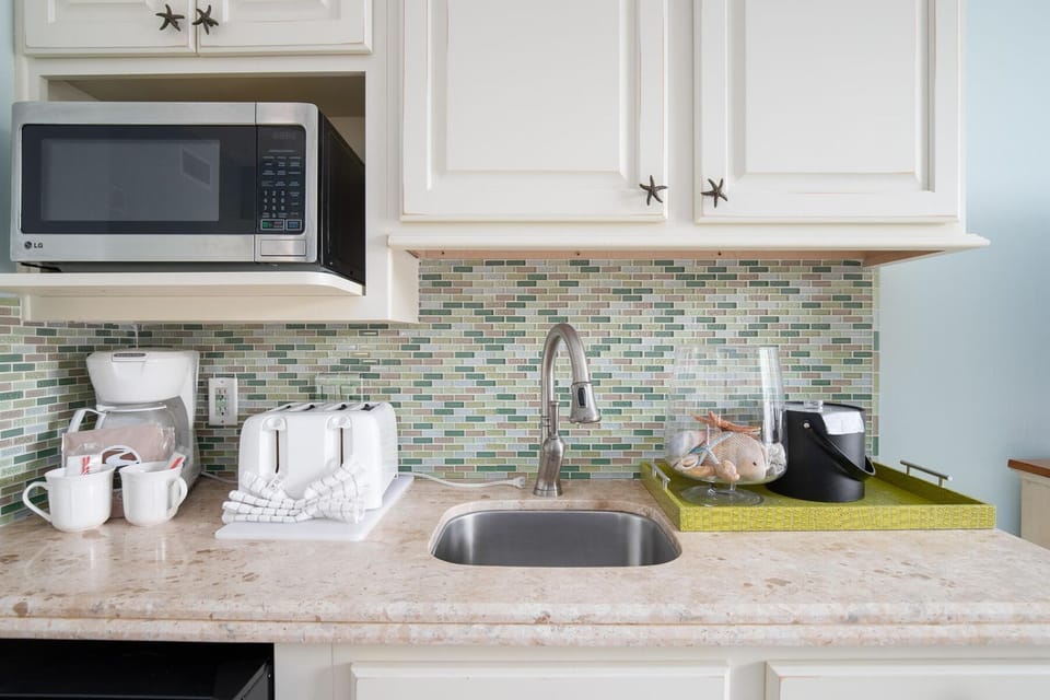 Another view of kitchenette area