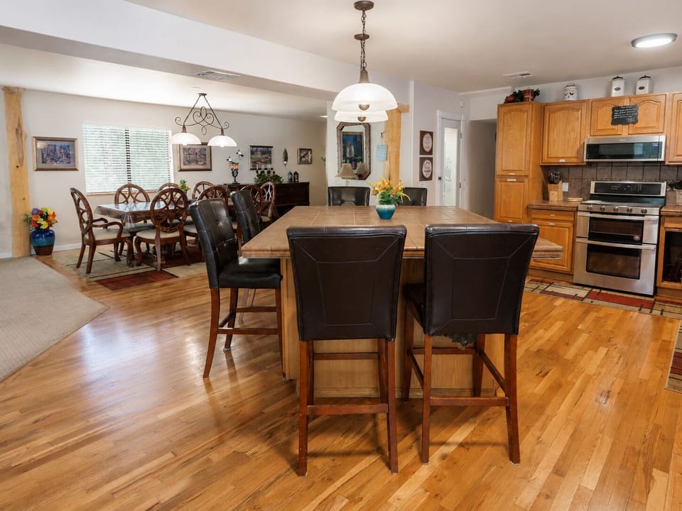Kitchen island dining seating