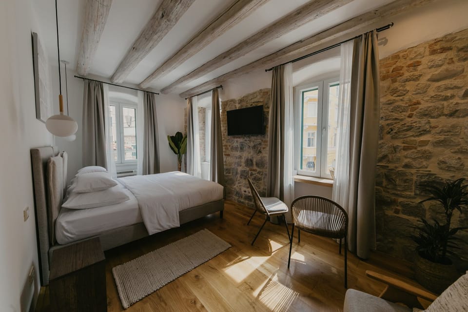 Superior Double or Twin Room | Egyptian cotton sheets, premium bedding, memory foam beds, minibar
