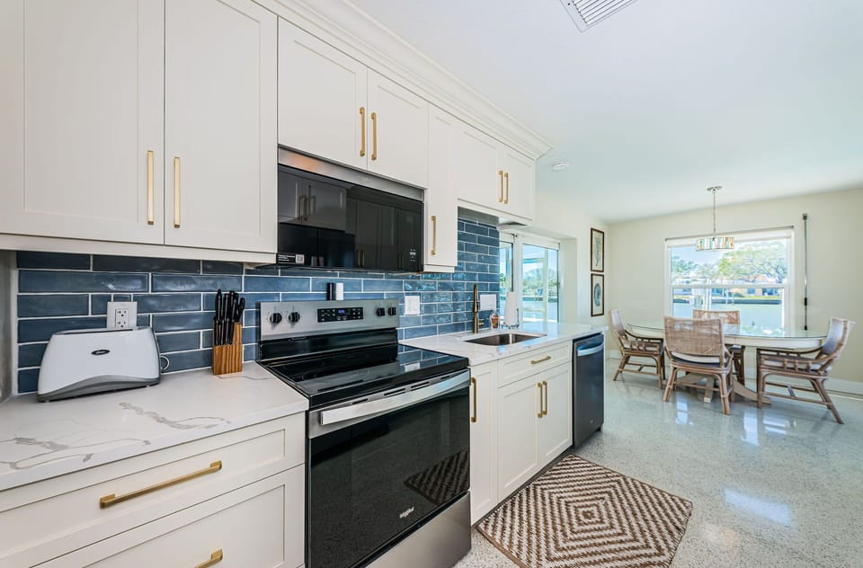 New backsplash to relax when cooking