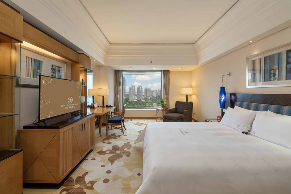 Down comforters, minibar, in-room safe, desk