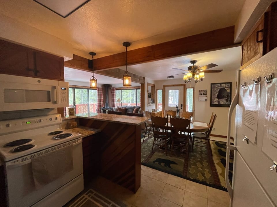 Full Kitchen