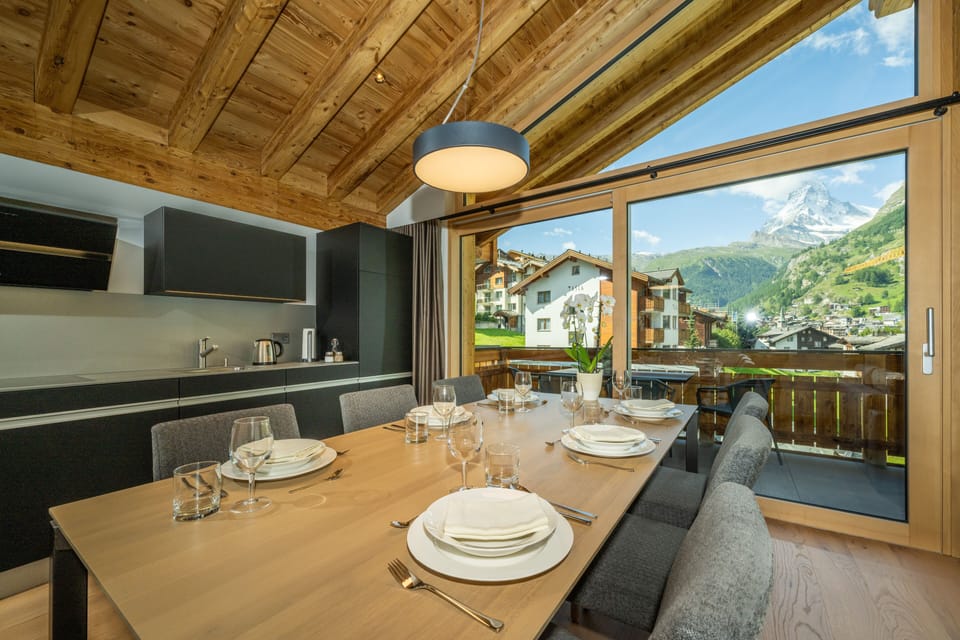 Penthouse, 3 Bedrooms, Fireplace, Mountain View | Living area | Flat-screen TV