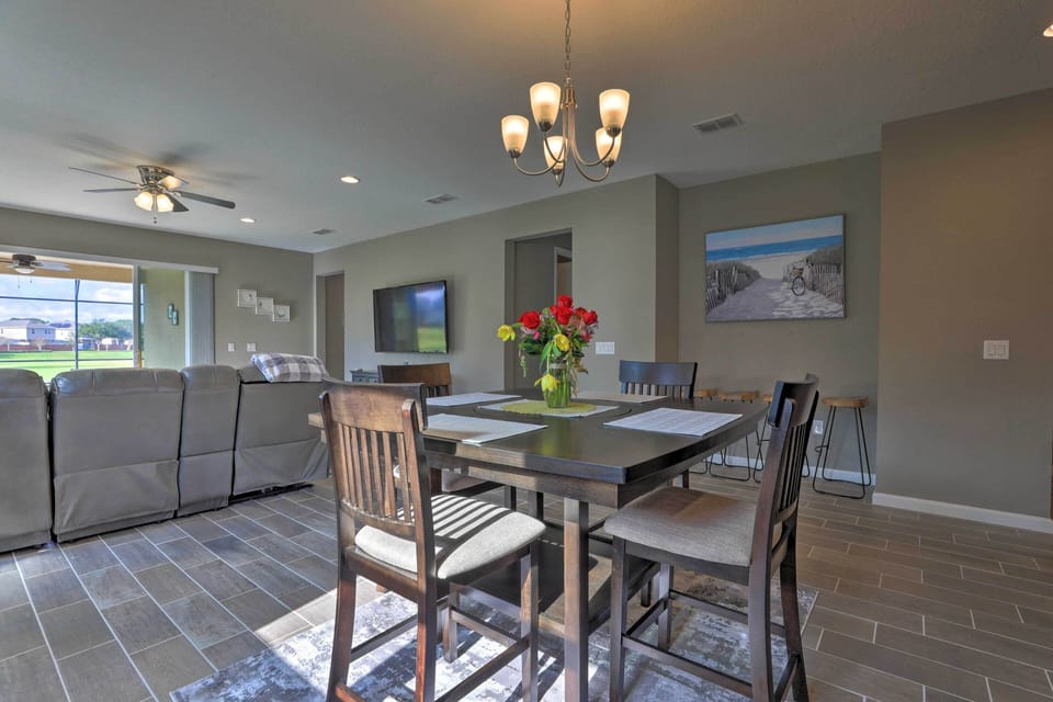 Dining Room | Dishware Provided